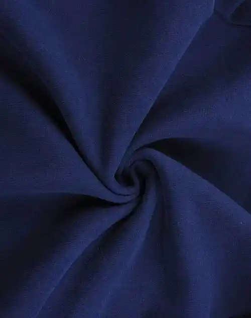 男童藏蓝色外套