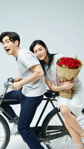 石榴夫妇 壁纸 刘雯 崔始源