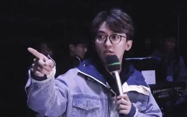 他每期仅有3秒镜头,却让无数粉丝心动_姚译添_节目_男人