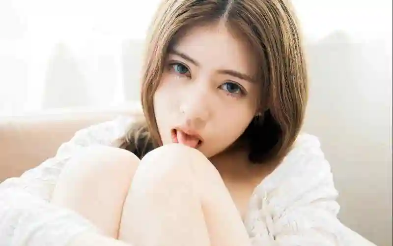 性感美女白色蕾丝透视装写真桌面壁纸图集