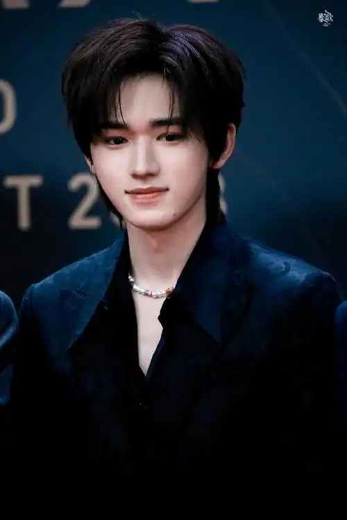 星光大赏红毯##宋亚轩星光大赏