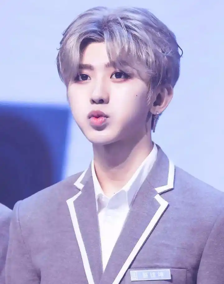 杨紫新剧定档?范丞丞拍古装?蔡徐坤承受能力高?胡歌大银幕?