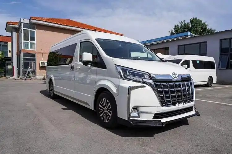 21款丰田海狮9座现车落蓝牌最低40多万起