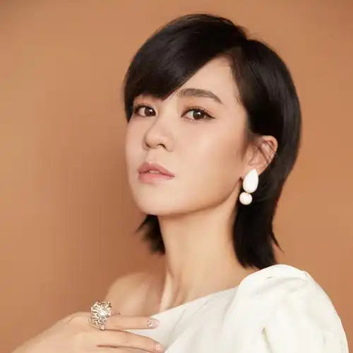 郁可唯出场费丨郁可唯商业演出活动