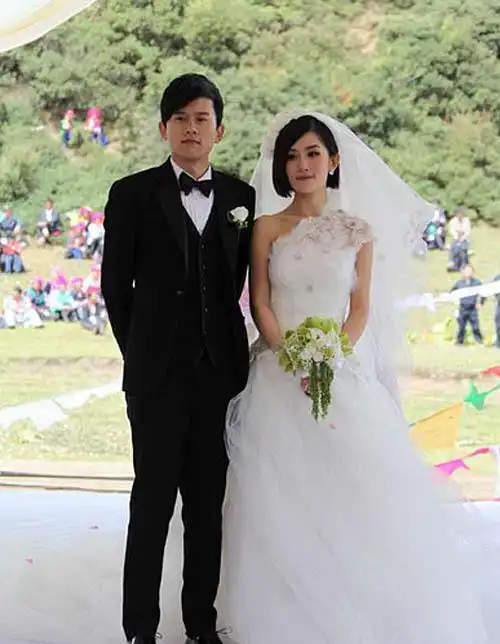 张杰坦言自己有小号,用来发泄,有谁注意到他还说了这样一句话