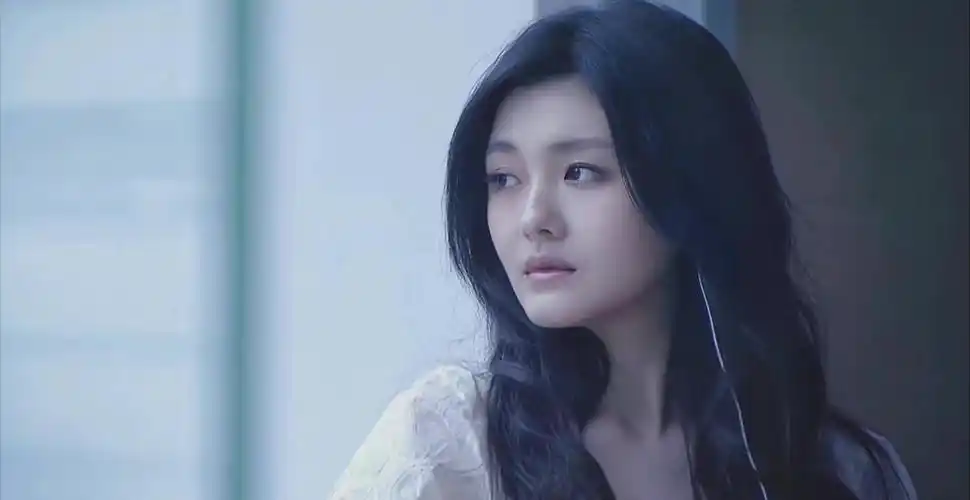 《泡沫之夏》里的尹夏沫终究是童话,现实生活里的大s一地鸡毛