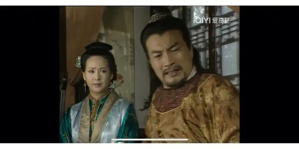 翻看,发现一个十分相似的身影,李玉湖的父亲,王胡子,袁不屈的一个部下