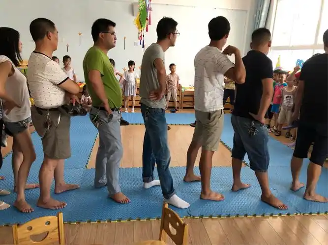 游戏开始喽,来了一群赤脚大仙呢