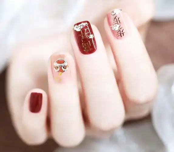 2021新款红色跳色时尚美甲款式,图片,短指甲-lomo美甲