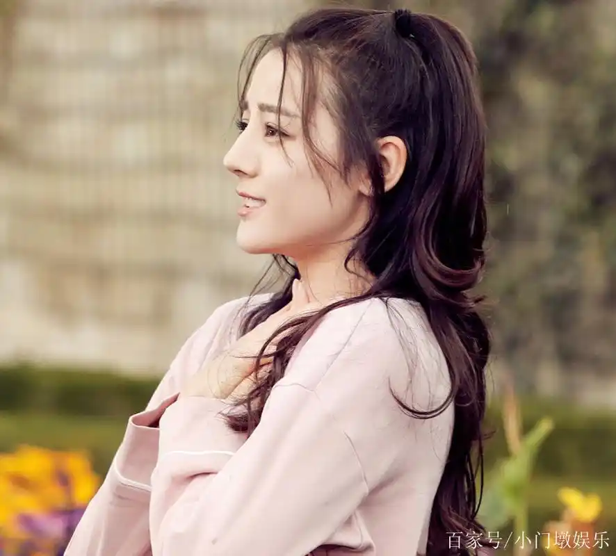 女明星的侧脸:迪丽热巴,范冰冰精致,最美的是她!