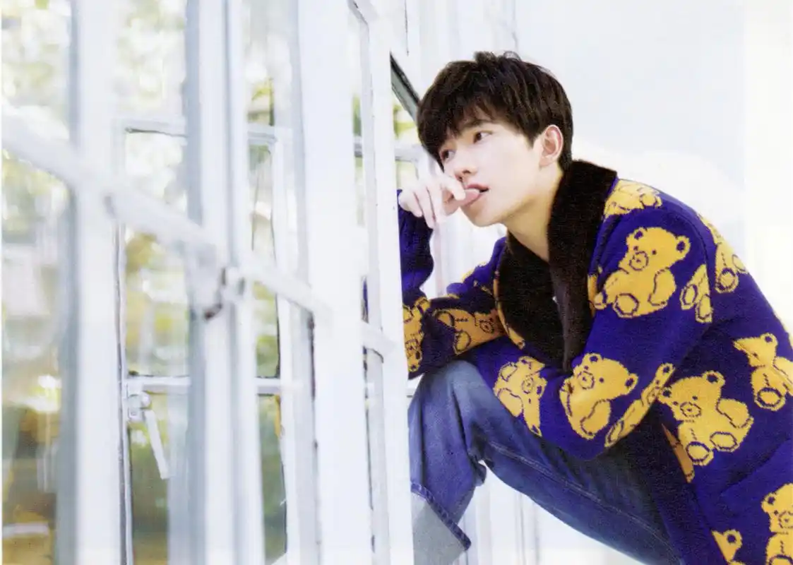 当红小生杨洋最新帅气壁纸_帅出新高度