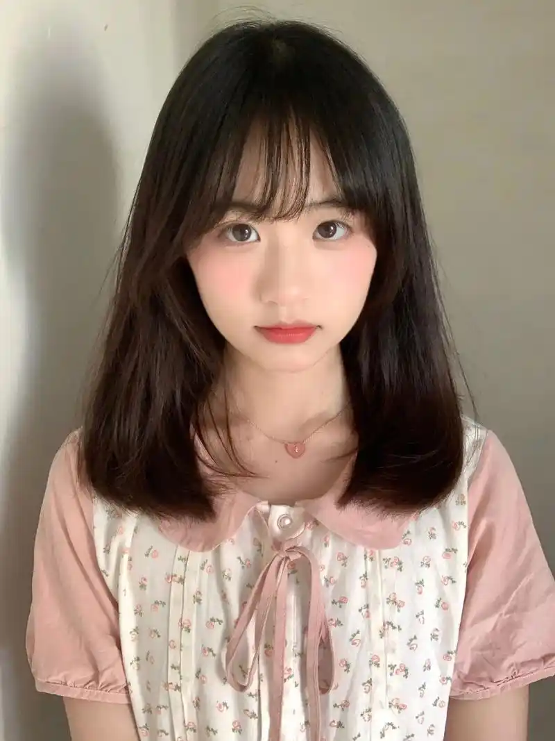 方圆脸的中长发发型教程来咯!