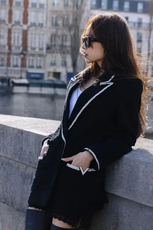 台湾天之骄女蔡依林巴黎街拍大赏这美腿秒杀内娱一大片女星哦