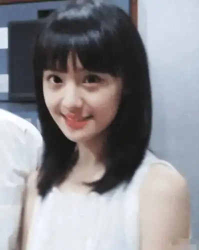 郑爽10年前旧照流出和现在判若两人网友都说以前更好看