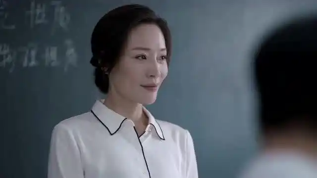 少年派:学生们因为田老师的话上交手机,还都是自愿上交的