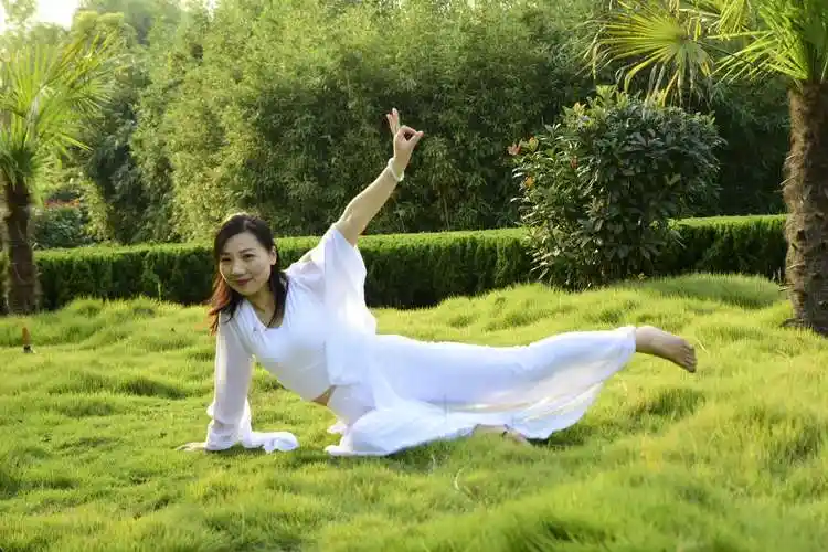 遇见瑜伽,遇见美