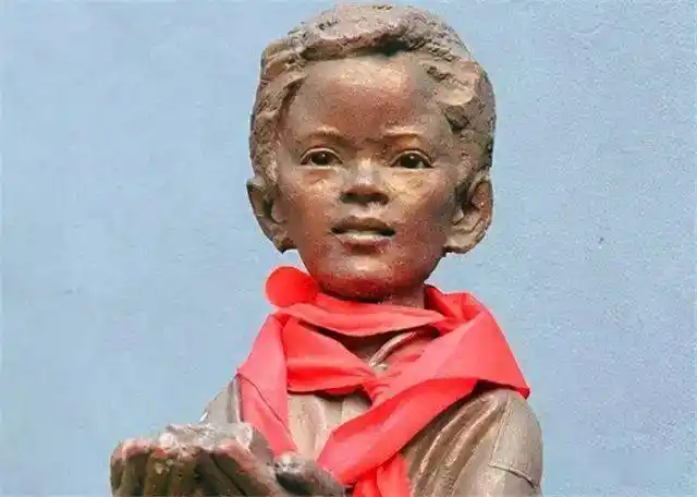 昭阳师生红色经典诵读共和国最小的烈士