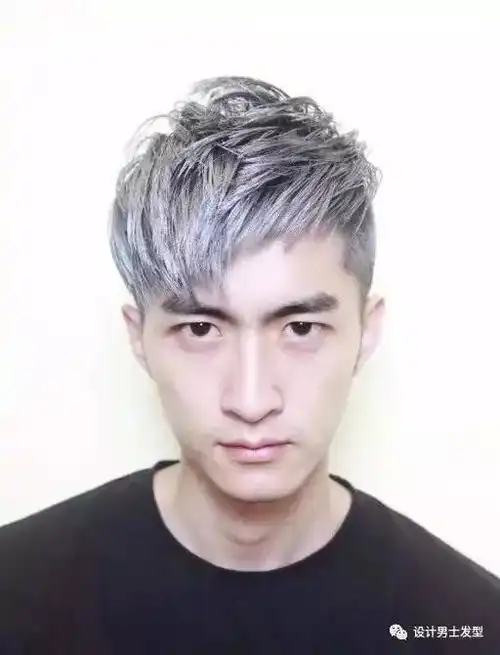 今年流行染"爷爷灰"