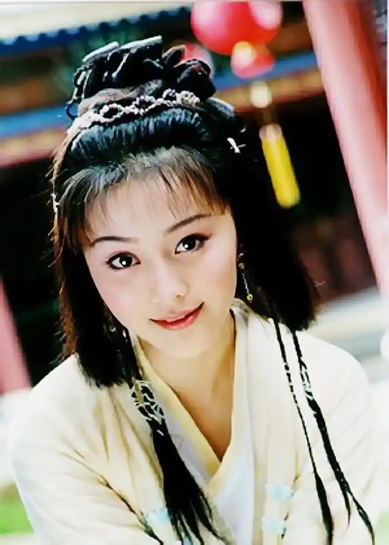 范冰冰.图1-图2:《小李飞刀》-杏儿 图3:《马永贞之英雄 - 抖音