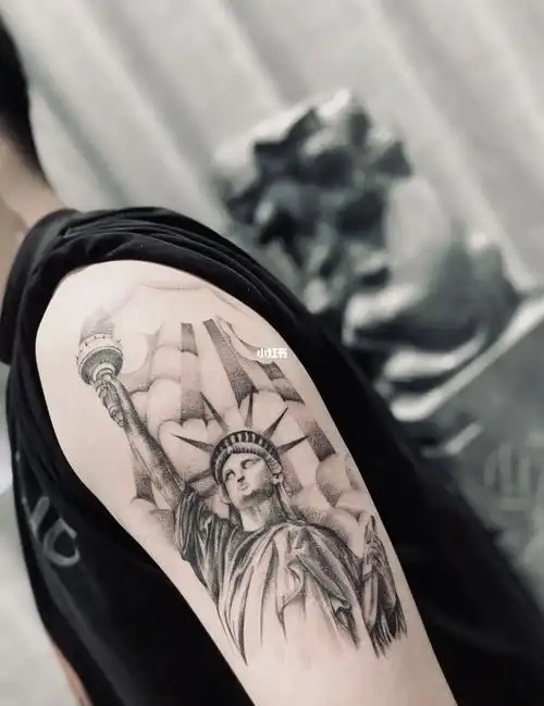 73纹身自由女神像