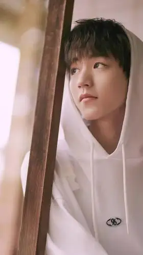 王俊凯的撒娇方式有两种,第一种是嘟嘴,第二种有点可怕