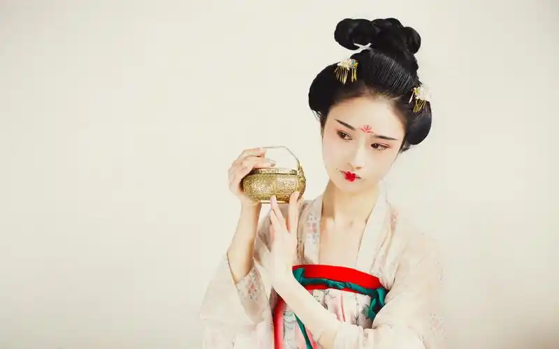 虫虫的汉服发型教程-唐-倭墮髻-古风发型教程