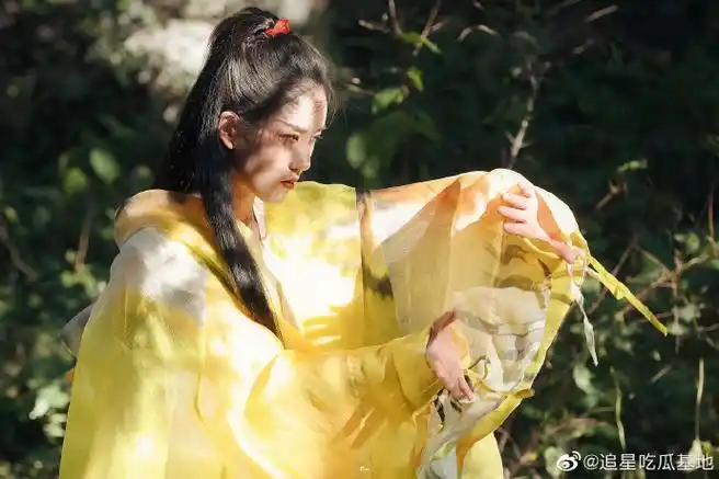 陆柯燃长发古风造型#我晕 能不能马上把陆柯燃抓去拍古装剧!