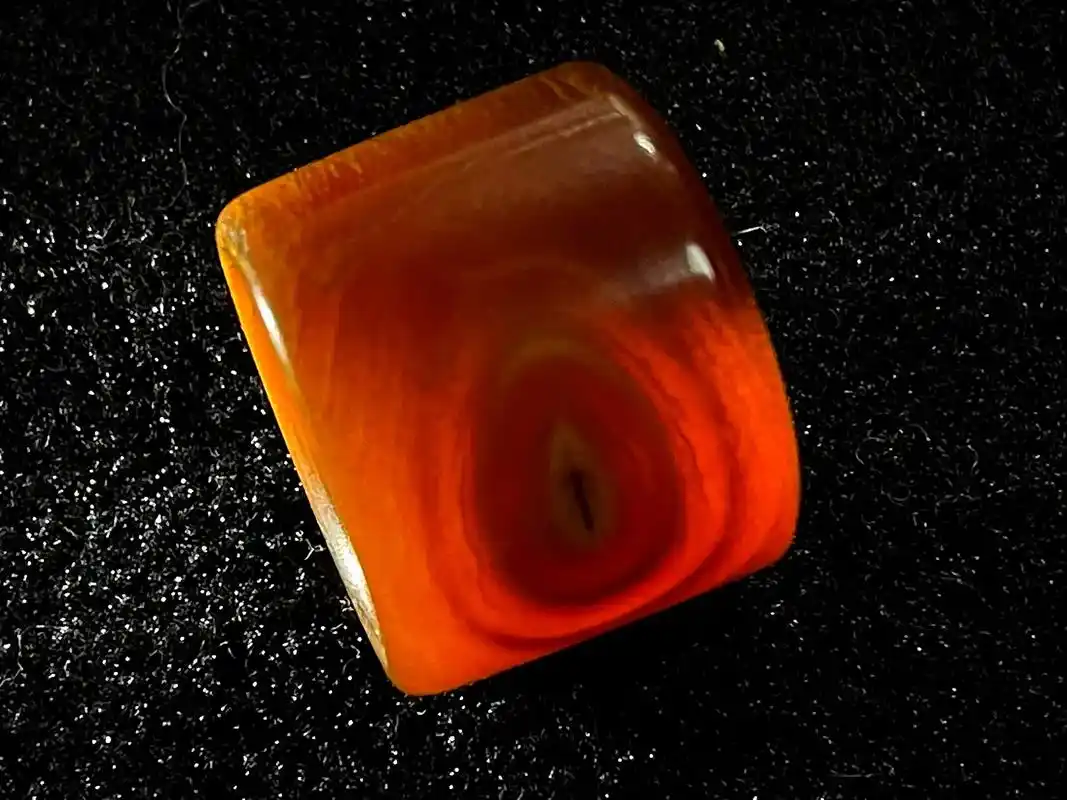 我家祖传亚洲犀牛角扳指,犀角杯,老银扳指盒(福寿双全)及试金 - 抖音