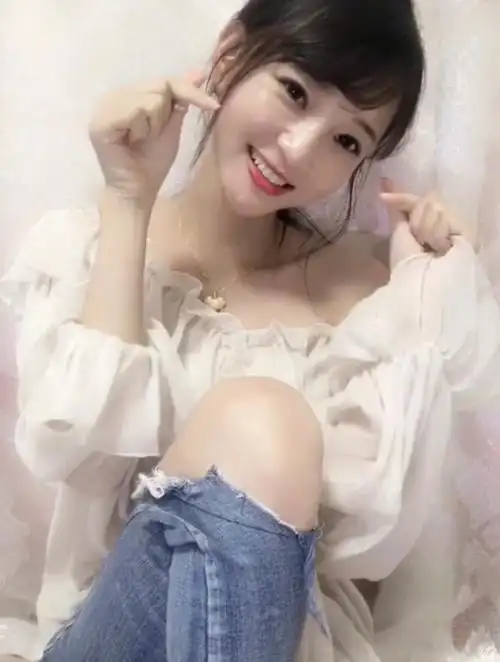 抖音小拖累个人微博生活照写真网红美女小拖累性感图片大全