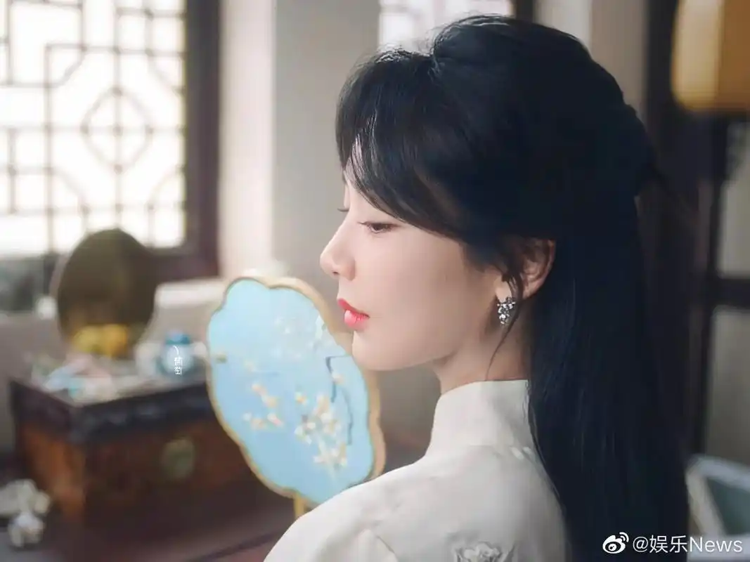 杨紫 #新中式旗袍造型美美哒#向全世界安利杨紫 - 抖音