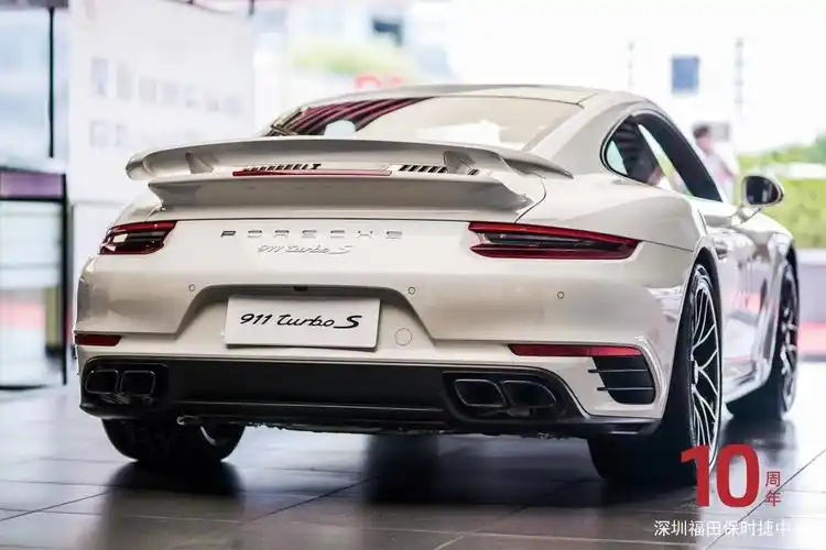 深圳福田保时捷中心迁新址能同时容纳11台跑车