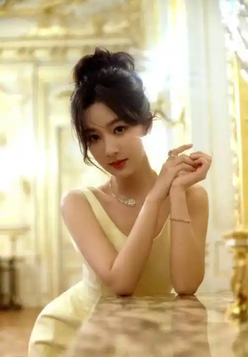 杨紫补齐时尚短板!