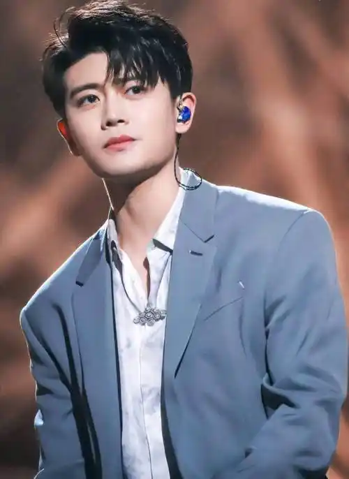 任嘉伦成名伴随着友谊危机?特意求助黄磊,给出的答案很现实