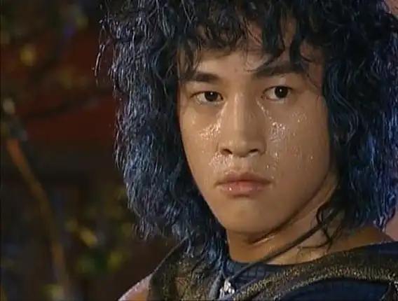 何润东:三次表白孙俪被拒,41岁迎娶柜姐,恩爱多年无子也幸福