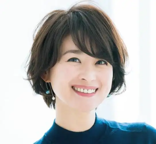 越短越洋气减龄,这8款"迷人短"发型,适合40-50岁的女人参考|脸型|圆脸