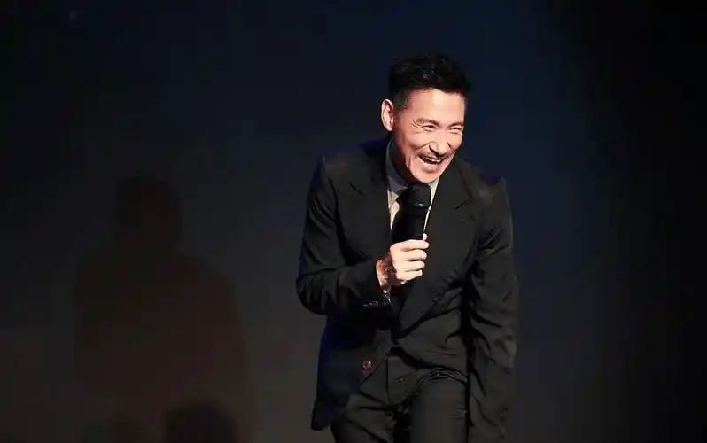 张学友,中国香港流行乐男歌手,影视演员,作曲人.