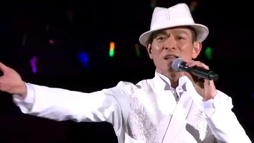 《天意》  02:48  来源:好看视频-刘德华中国巡回演唱会2011年《天意