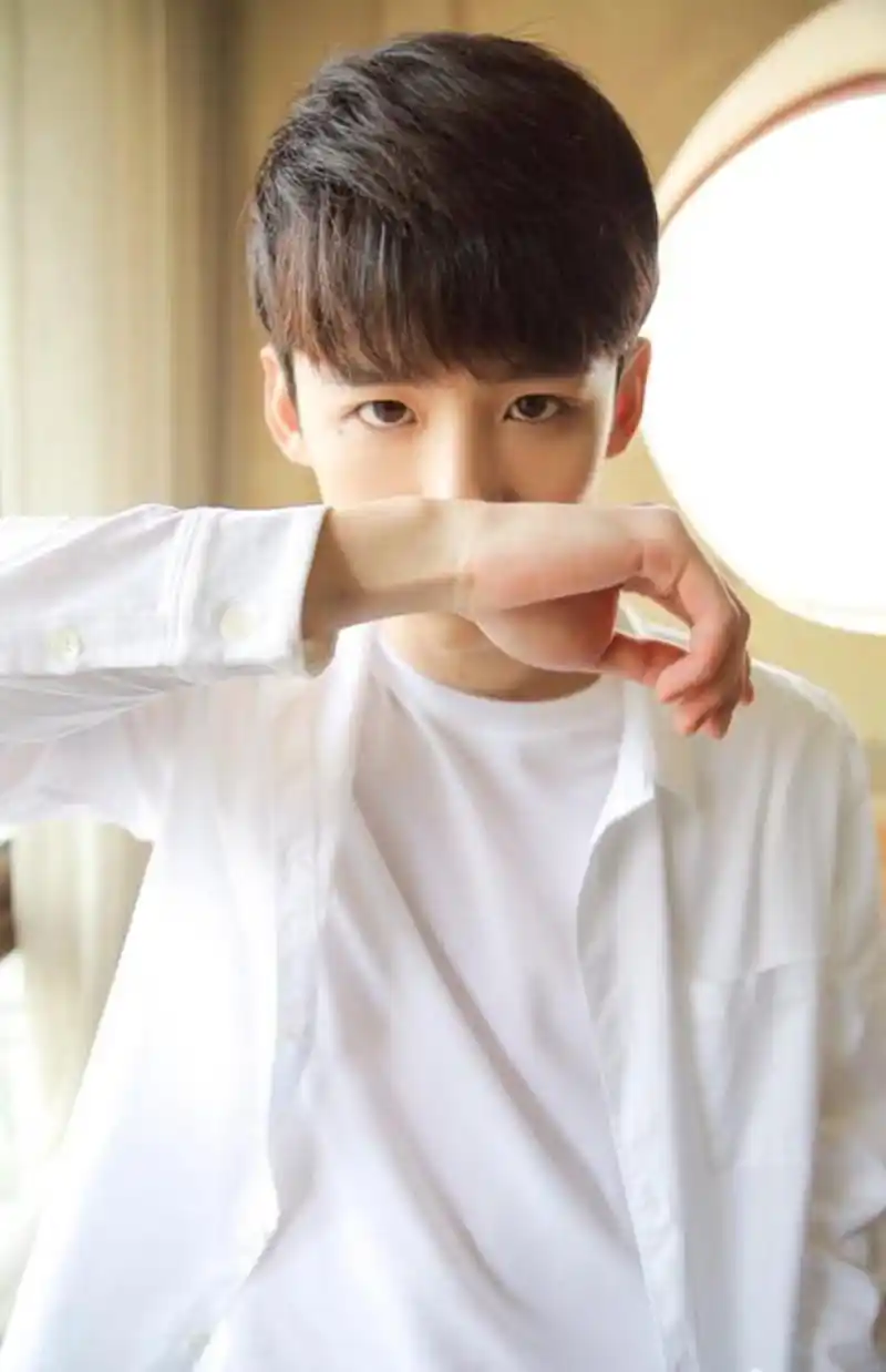 95后新生男星小鲜肉,不仅有上进心还孝顺懂事,新的男神出炉咯!