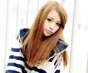 气质非凡的女生中长发玉米烫,烫发图片,发型图片