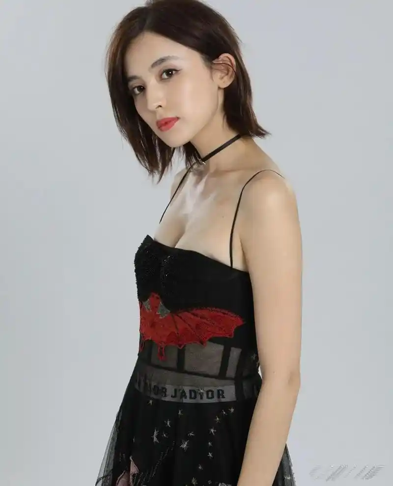 古力娜扎定妆无修图