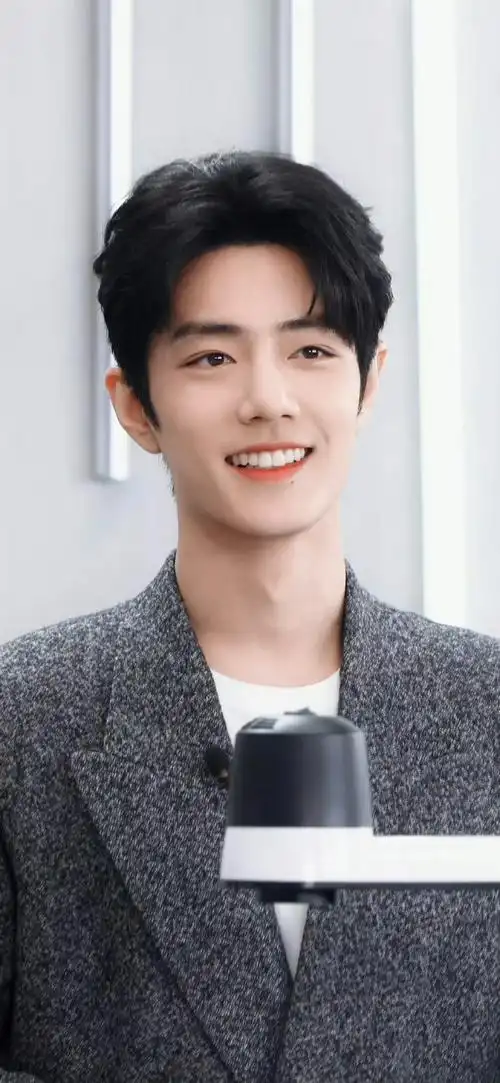 肖战超话#肖战王玉雯超星星学园旧照##肖战#早安,小王子@x玖少年团肖