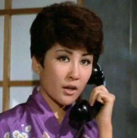 时隔41年丁佩终于说出了当年刻意隐瞒李小龙死亡地点的原因