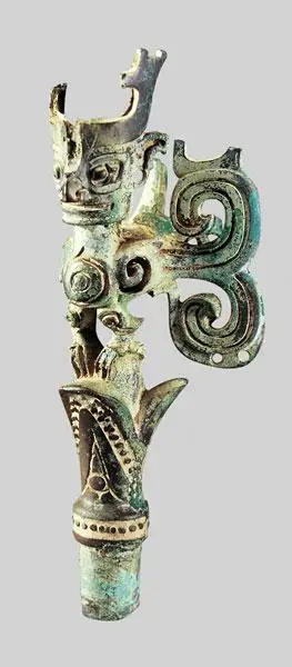 青铜人首鸟身像