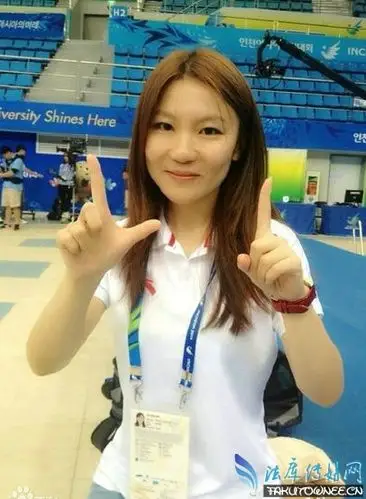 央视体育女记者刘京京是不是喜欢泞泽涛刘京京年龄多大
