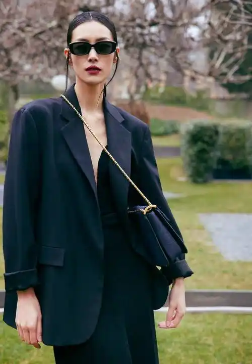 政变后刘雯首次亮相!