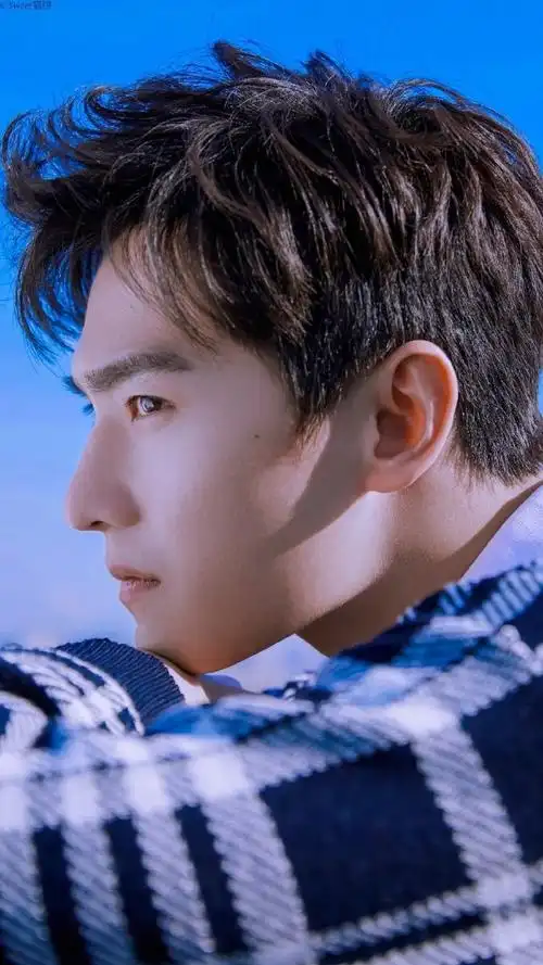 杨洋无水印手机美图壁纸图源#杨洋#超话