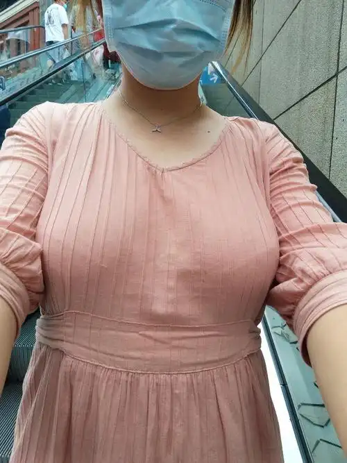 求姐妹们拯救:大胸胸距过宽,比大碗宽面还宽