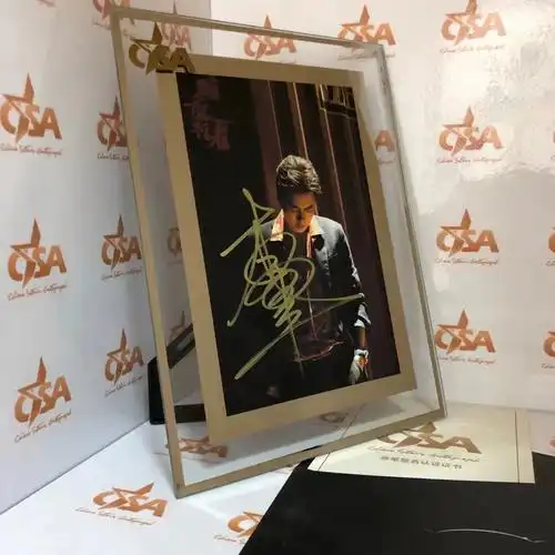 李易峰亲笔签名照电视剧暗夜行者宣发