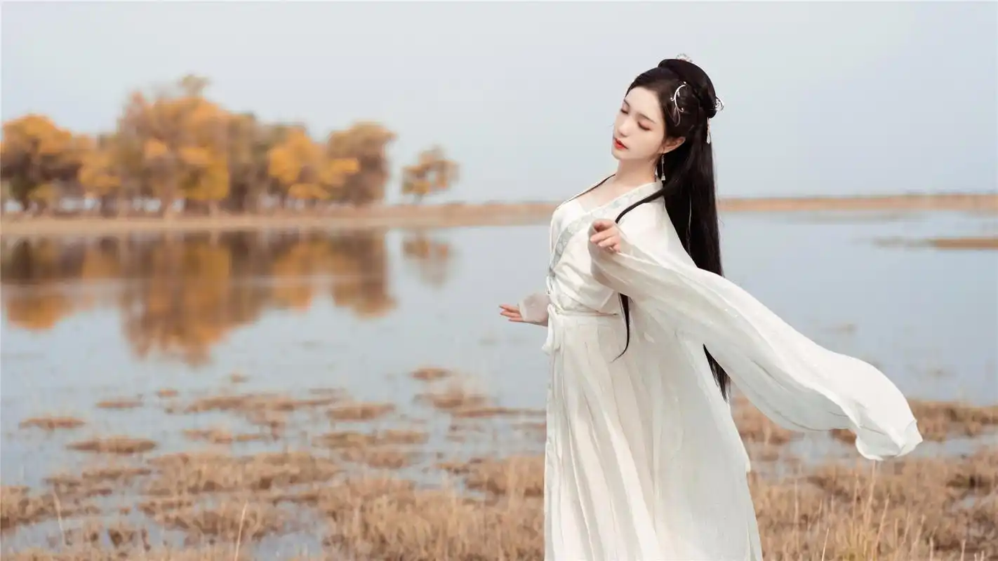 白衣古装美女仙气高清桌面壁纸