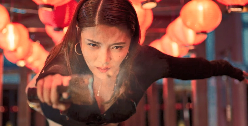 影评《特工狂花》:一个女人干掉了一个犯罪集团__凤凰网